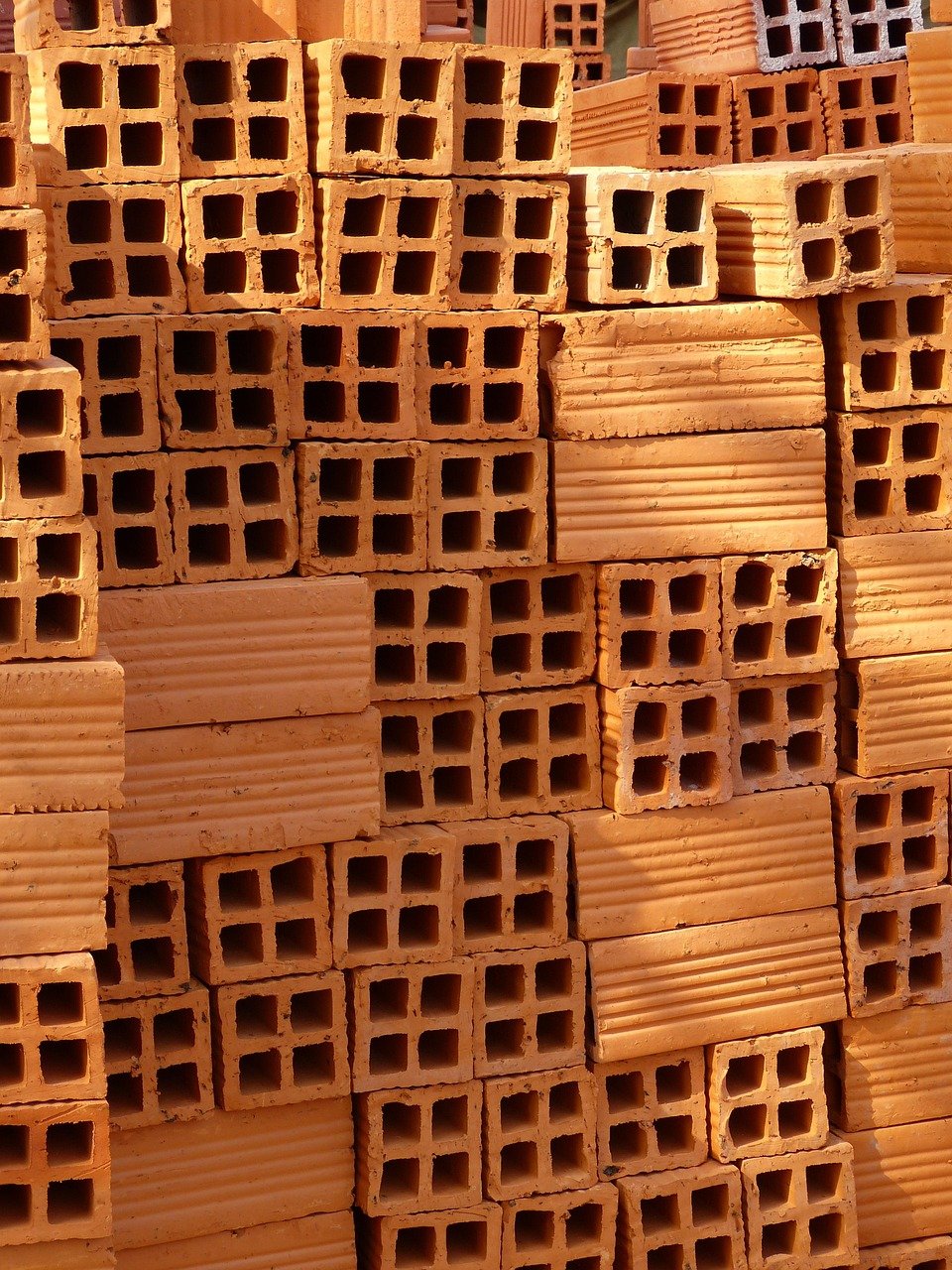 Jaka cegła na komin zewnętrzny