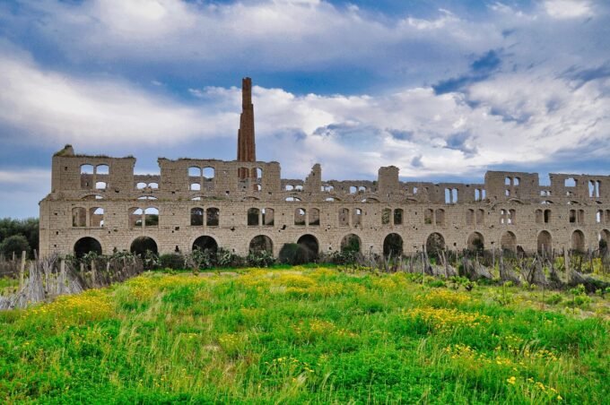 Jaka cegła do obudowy kominka